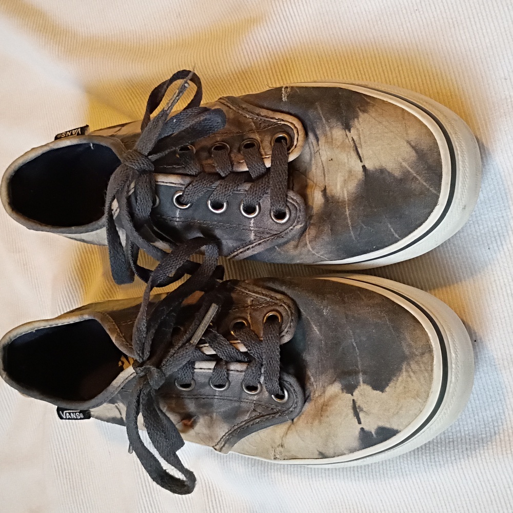 Vans Tie Dye Gray And Tan Tennis Shoe